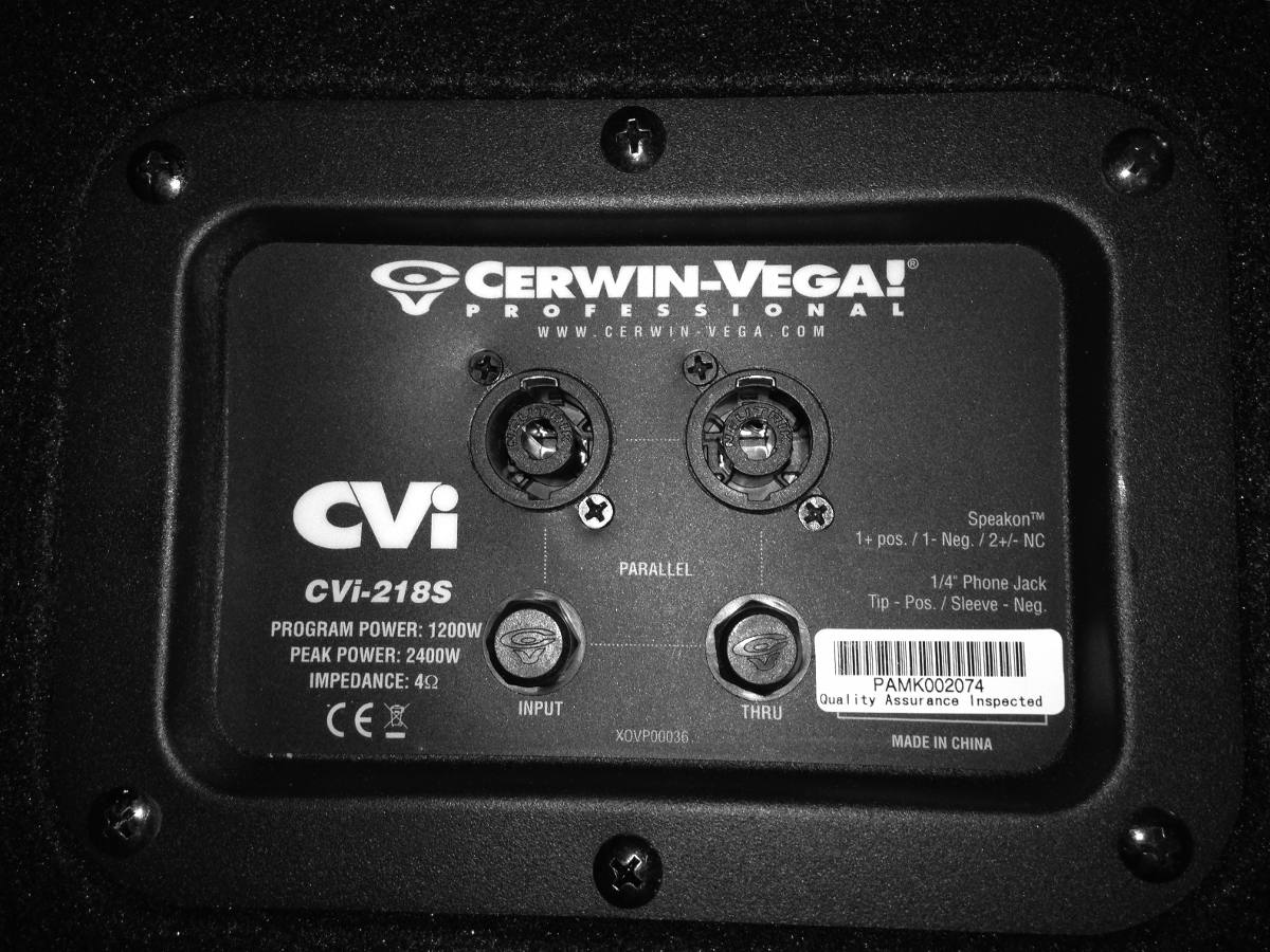 Cerwin Vega CVi-218S Subwoofer con altavoz invertido y 2 x 18